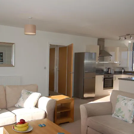 28 Clock Tower Court Apartment *